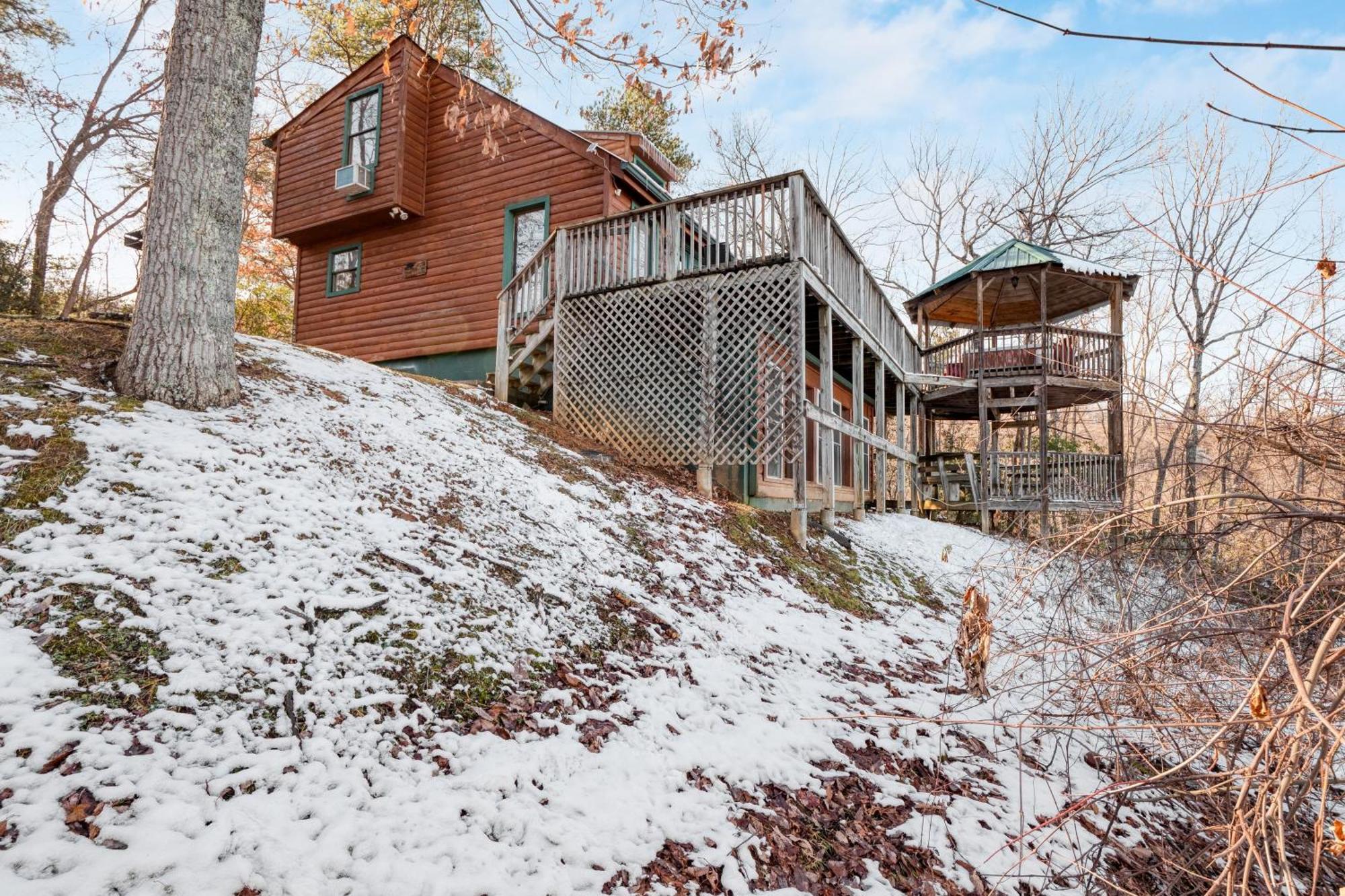 Fontana By Avantstay Gorgeous Mountain Cabin W Views Hot Tub Game Room Гетлинбург Екстериор снимка