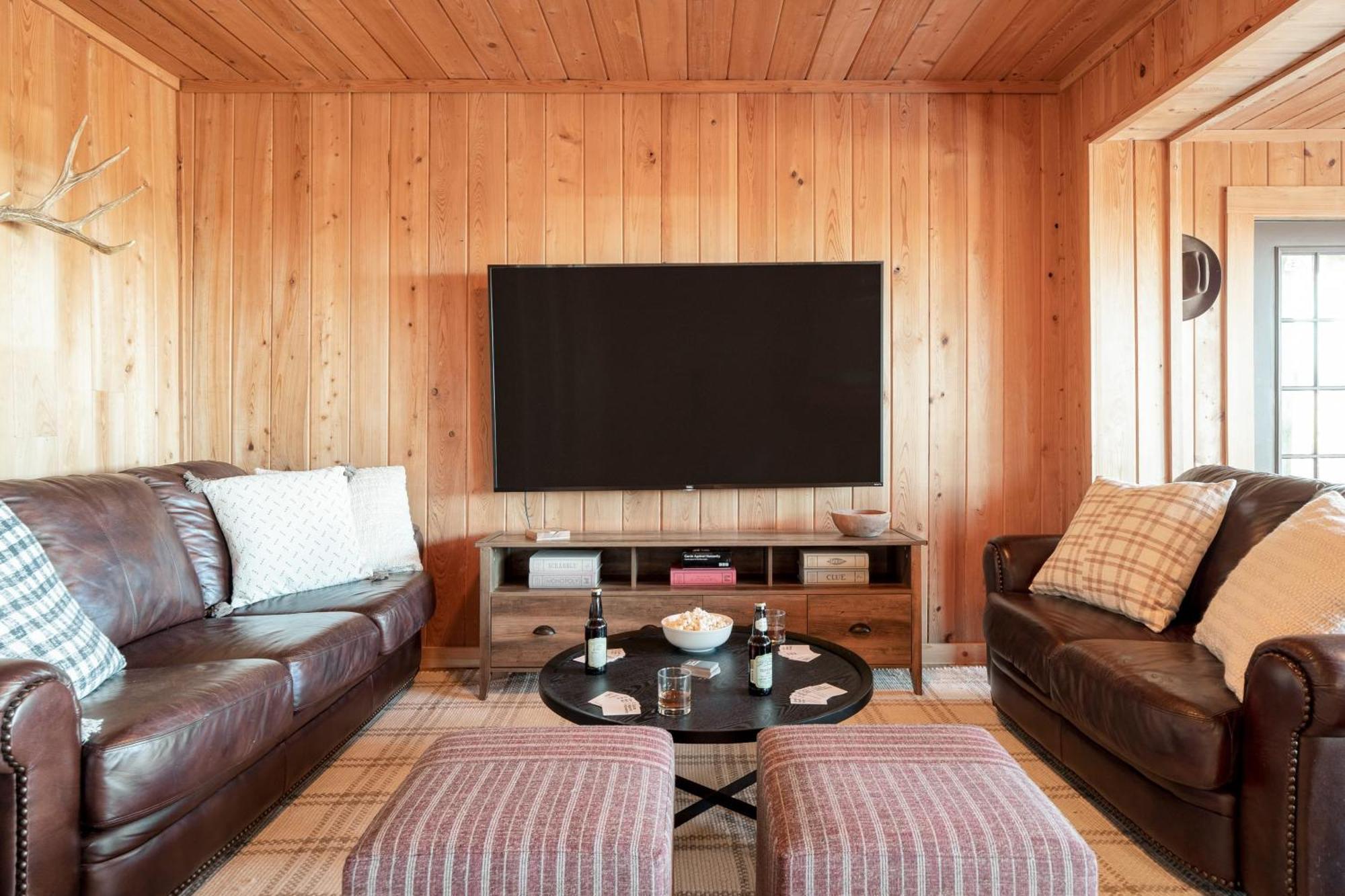 Fontana By Avantstay Gorgeous Mountain Cabin W Views Hot Tub Game Room Гетлинбург Екстериор снимка