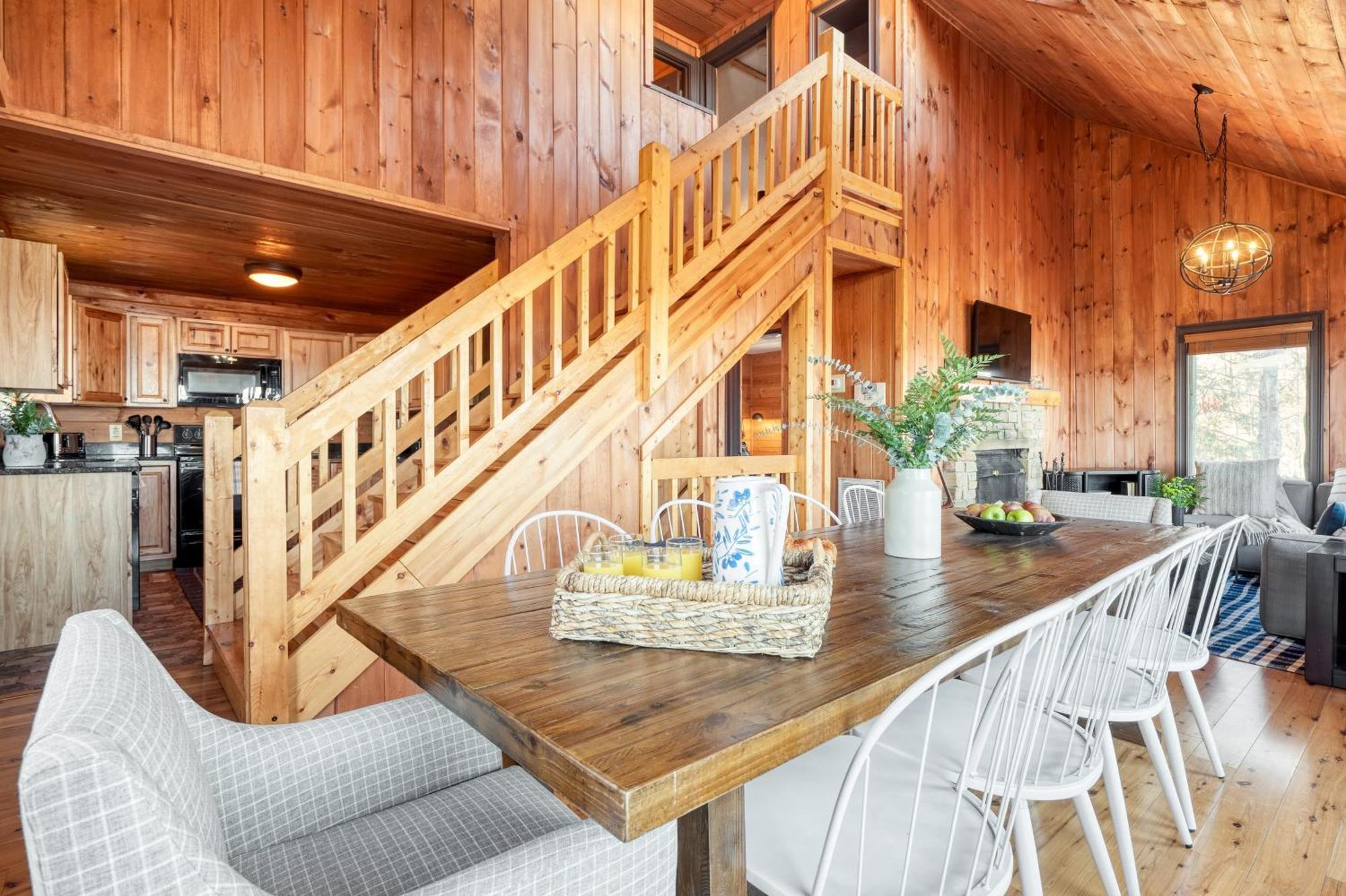 Fontana By Avantstay Gorgeous Mountain Cabin W Views Hot Tub Game Room Гетлинбург Екстериор снимка