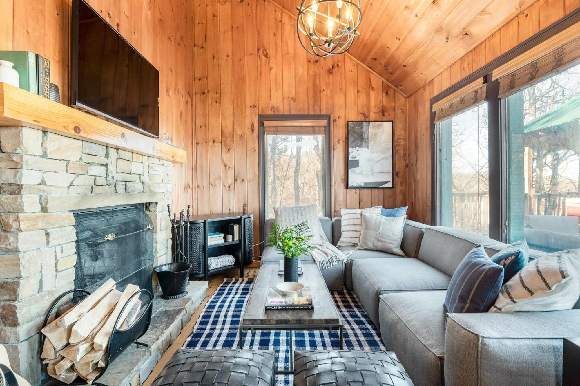 Fontana By Avantstay Gorgeous Mountain Cabin W Views Hot Tub Game Room Гетлинбург Екстериор снимка